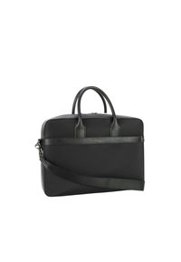 Sort rektangulær attachémappe med dobbelte hanke, aftagelig skulderrem og lynlåset hovedrum mod en hvid baggrund.