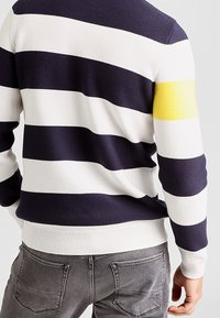 Lacoste Stickad tröja - dark blue