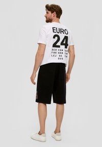 s.Oliver RELAXED BERMUDA czarny