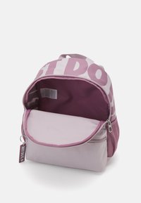 Nike Sportswear MINI UNISEX - Nahrbtnik - platinum violet/plum dust/white