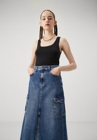 GAP TANK - Viršus - black