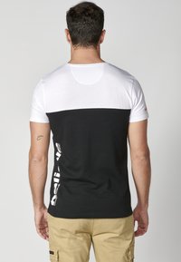 Koroshi SHORT SLEEVE  - Trükipildiga T-särk - blanco white