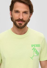 s.Oliver FRONTPRINT - T-Shirt print - limettengrün