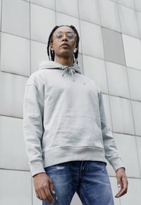 Tommy Jeans BASKETBALL HOODIE - Bluză de molton - silver grey