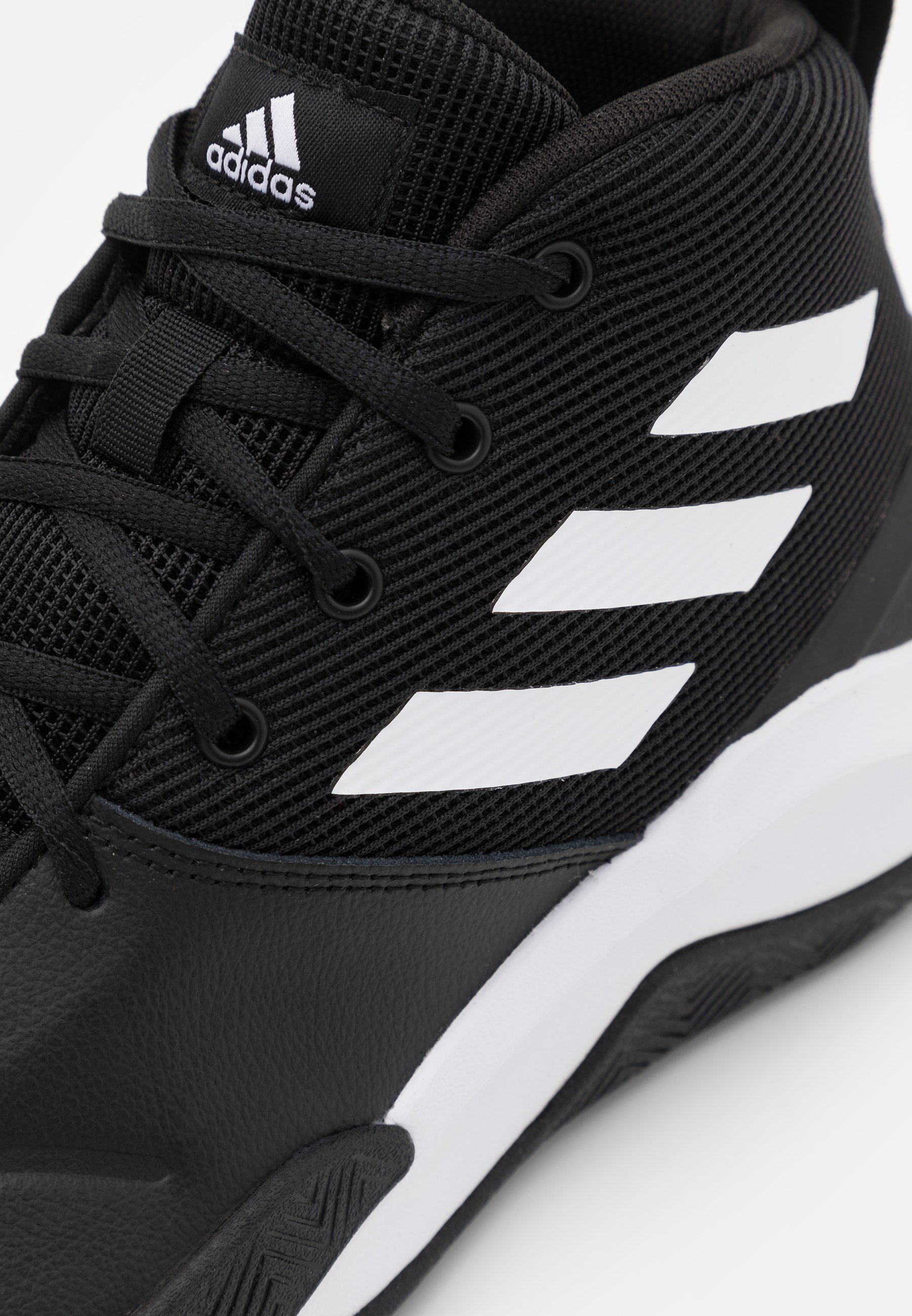 adidas Performance OWNTHEGAME - Krepšinio batai - core black/footwear  white/juoda - Zalando.lt