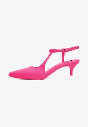 Cesare Gaspari, Klassieke pumps - fushia