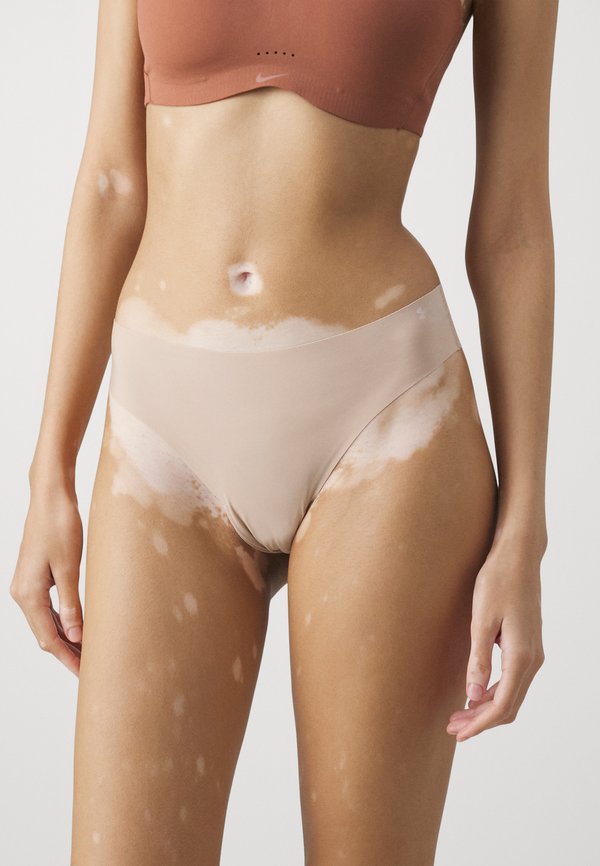 THONG PURE NO SHOW SOLID 3 PACK - Thong - hue4