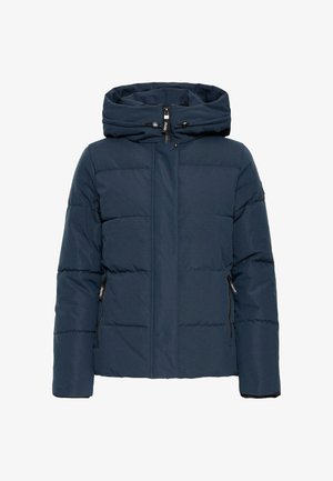 Marineblauwe pufferjack met een hoge kraag, ritssluiting aan de voorkant en twee zijzakken met rits. Gemaakt van gewatteerde, geïsoleerde stof.