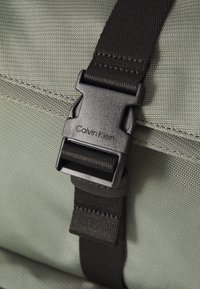 Calvin Klein ESSENTIAL FOLDED - Ryggsekk - tarmac