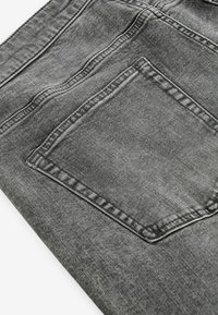 Next STRETCH - Vaqueros rectos - grey washed