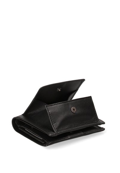 Portafoglio in pelle nera con design a piega, dotato di chiusura a pressione, più scomparti per carte e una superficie liscia. Compatto e pratico.