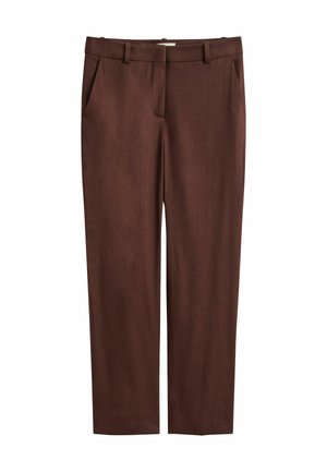 Bruine rechte broek met steekzakken aan de voorkant, lussen voor een riem en een ritsluiting, getoond op een witte achtergrond.