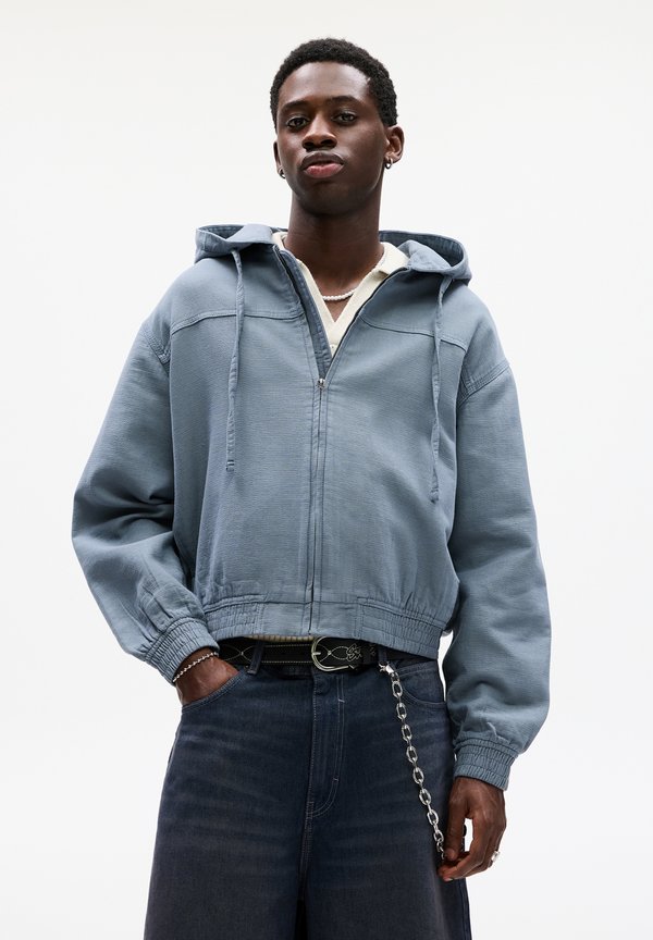 WITH HOOD - Leichte Jacke