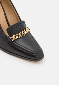 Lauren Ralph Lauren Klasické lodičky - black