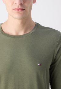 Tommy Hilfiger Hosszú ujjú felső - green