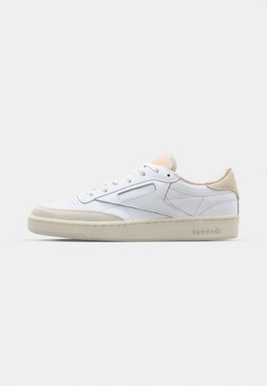 Reebok Classic CLUB C 85 VINTAGE UNISEX - Trainers - white/chalk/vintage chalk