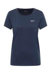 Navyblaues T-Shirt mit kurzen Ärmeln aus weichem Stoff, das einen Rundhalsausschnitt und ein kleines weißes "Mustang Original"-Logo auf der linken Brust aufweist.