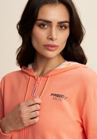 Freddy Felpa con zip - coral zebraanimaliermulticolor