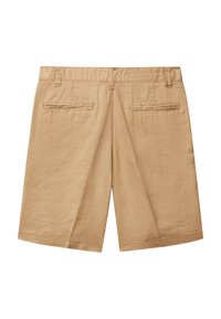 Pantaloni corti khaki in lino con una texture liscia. Presentano due tasche posteriori, passanti per la cintura e dettagli cuciti lungo la vita.