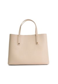 Beige nepleren draagtas met een gestructureerd oppervlak, twee schouderbanden en metalen studs aan de basis van de banden. Rechthoekige vorm.