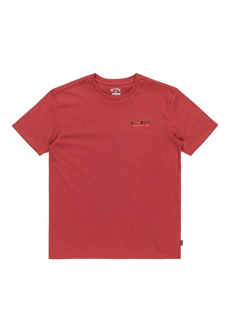 Rotes Baumwoll-T-Shirt mit kurzen Ärmeln, Rundhalsausschnitt und kleinem Logo auf der linken Brust. Glatte Textur, lockere Passform.