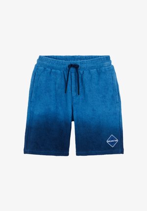 Pantalones cortos de rizo azul con cintura elástica y cordón azul marino, bolsillos laterales y un parche "Sol y Diversión" en la parte inferior de la pierna izquierda.