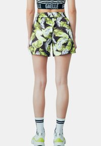 GAeLLE Shorts - green