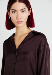 GAP Košilová halenka  - terra brown