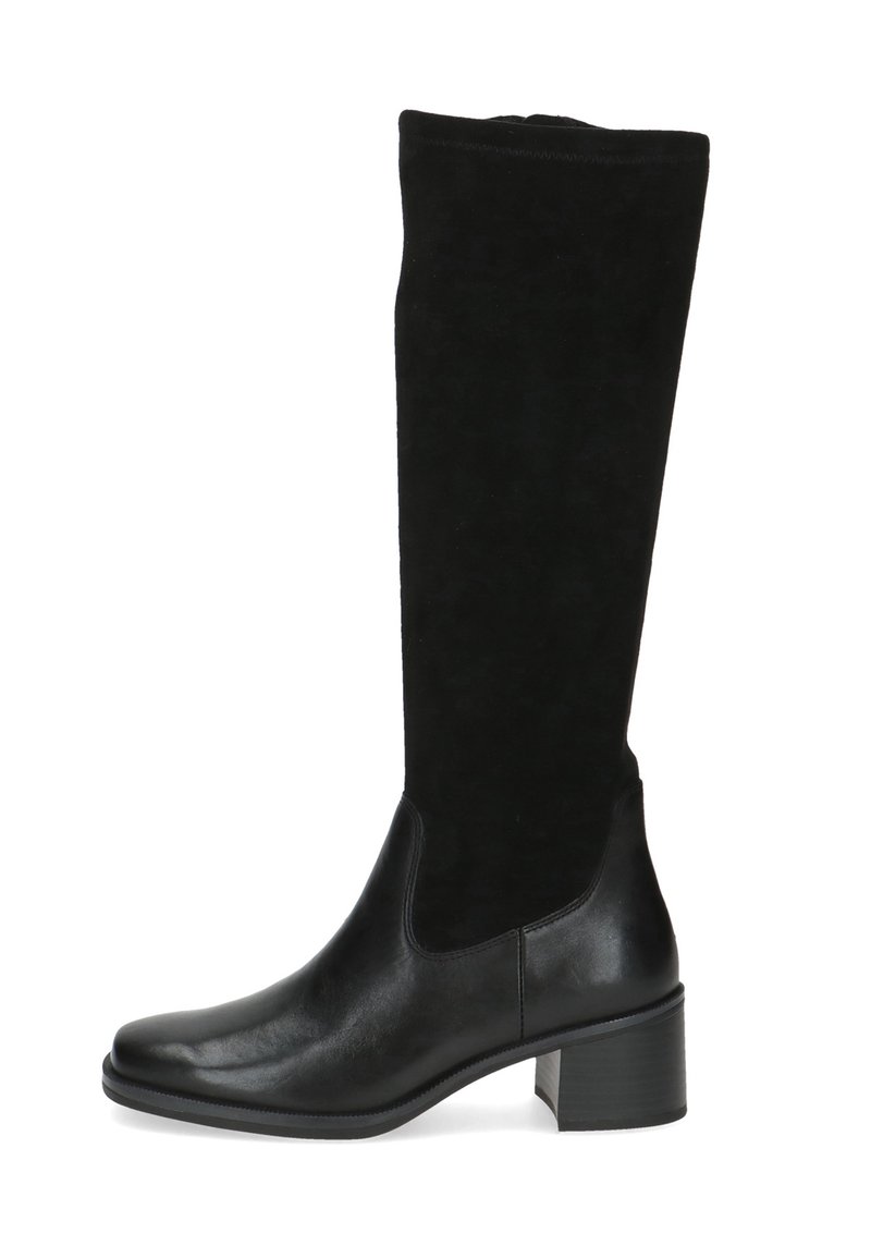 Botas negras hasta la rodilla con una punta de piel, caña de ante suave, acabado texturizado y un tacón cuadrado para mayor estabilidad.