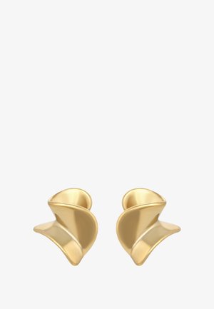 Orecchini in oro asimmetrici con un design scolpito, liscio e curvo che assomiglia a foglie o petali piegati.