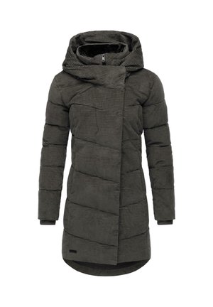 Padded parka w ciemnooliwkowym kolorze z teksturowanym wykończeniem, z dużym kapturem, asymetrycznym zapięciem z przodu i kieszeniami bocznymi.