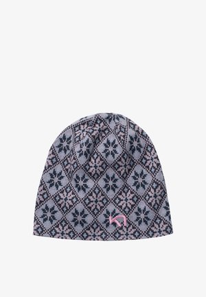 Strickmütze in Hellblau und Pink, mit einem Diamantmuster und Schneeflockendesigns. Enthält einen pinkfarbenen Logoakzent an der Seite.