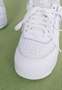 Nike Sportswear AF1 SHADOW - Sneakers basse - white/lilac bloom/photon dust/white