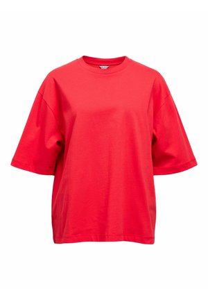 Maglietta rossa oversize a maniche corte con scollo a girocollo, spalle scese, design semplice e vestibilità ampia.