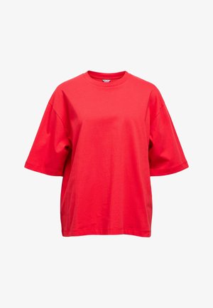 Maglietta rossa oversize a maniche corte con scollo a girocollo, spalle scese, design semplice e vestibilità ampia.