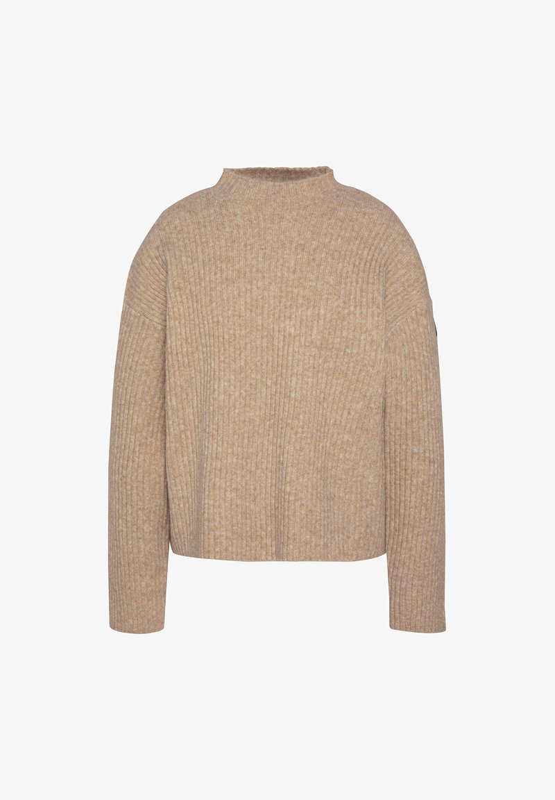 Pull en maille côtes beige avec un col rond haut, des manches longues et un ourlet légèrement court.