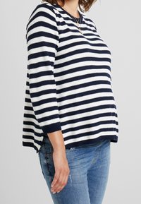 Seraphine Maglione - dark blue