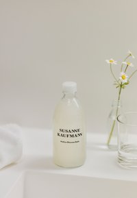 Susanne Kaufmann MALLOW BLOSSOM BATH - Sels de bain & bain moussant