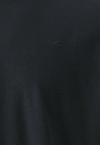 Hollister Co. ICON CREW 5 PACK - Βασικό μπλουζάκι - brilliant white/ultimate gray/navy blazer/black/red