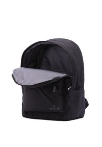 Zaino nero con apertura con cerniera, interno grigio, tasca frontale e spallacci imbottiti. Realizzato in tessuto resistente per un uso versatile.