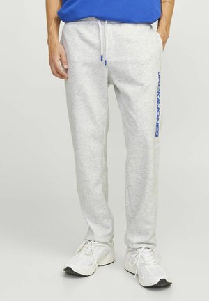 JOGGING REGULAR FIT - Pantalones deportivos - white melange