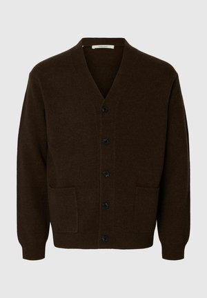 Cardigan lavorato a maglia marrone con scollo a V, sei bottoni neri e due tasche anteriori. Polsini e orlo a coste per una maggiore texture.