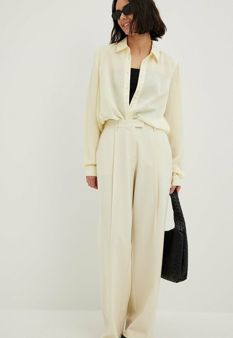 NA-KD Broek beige NA-KD Broek beige