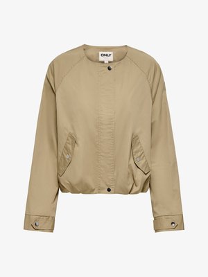 Beige lett jakke med trykknapper, to frontlommer med skrå vinkel, lange ermer og elastisk kant, krageløs design.