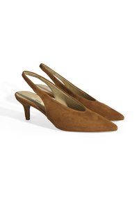 Talons slingbacks en suède marron avec un bout pointu et un petit talon aiguille. Doublure intérieure lisse et détails de couture minimalistes.