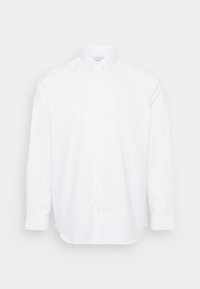 Camicia bianca a maniche lunghe con bottoni in cotone, dotata di colletto classico, chiusura con bottoni e orlo arrotondato. Texture liscia e uniforme.