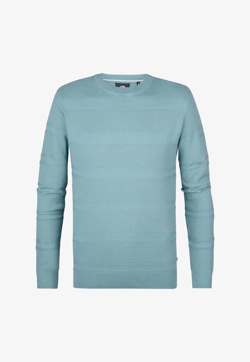 Lichtblauwe trui van een gestructureerde breistekstuur met een horizontaal streepjespatroon, lange mouwen en een ronde halslijn.