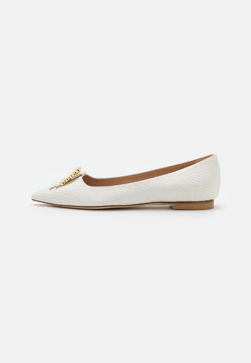Damen Sneaker | Stuart Weitzman BUCKLE FLAT Klassischer Ballerina cream/offwhite - NT82767 Damen Sneaker | Stuart Weitzman BUCKLE FLAT Klassischer Ballerina cream/offwhite - NT82767
