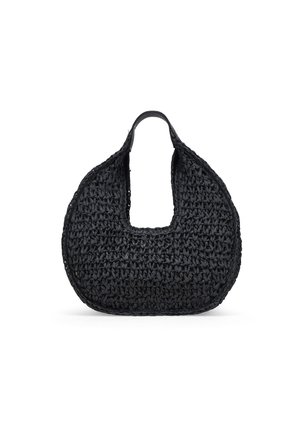 Bolsa tejida negra con forma de media luna, que presenta un gran asa recortada y una superficie texturizada, adecuada para uso casual.