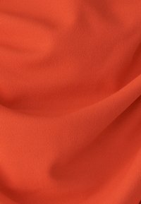 Unselected, coral